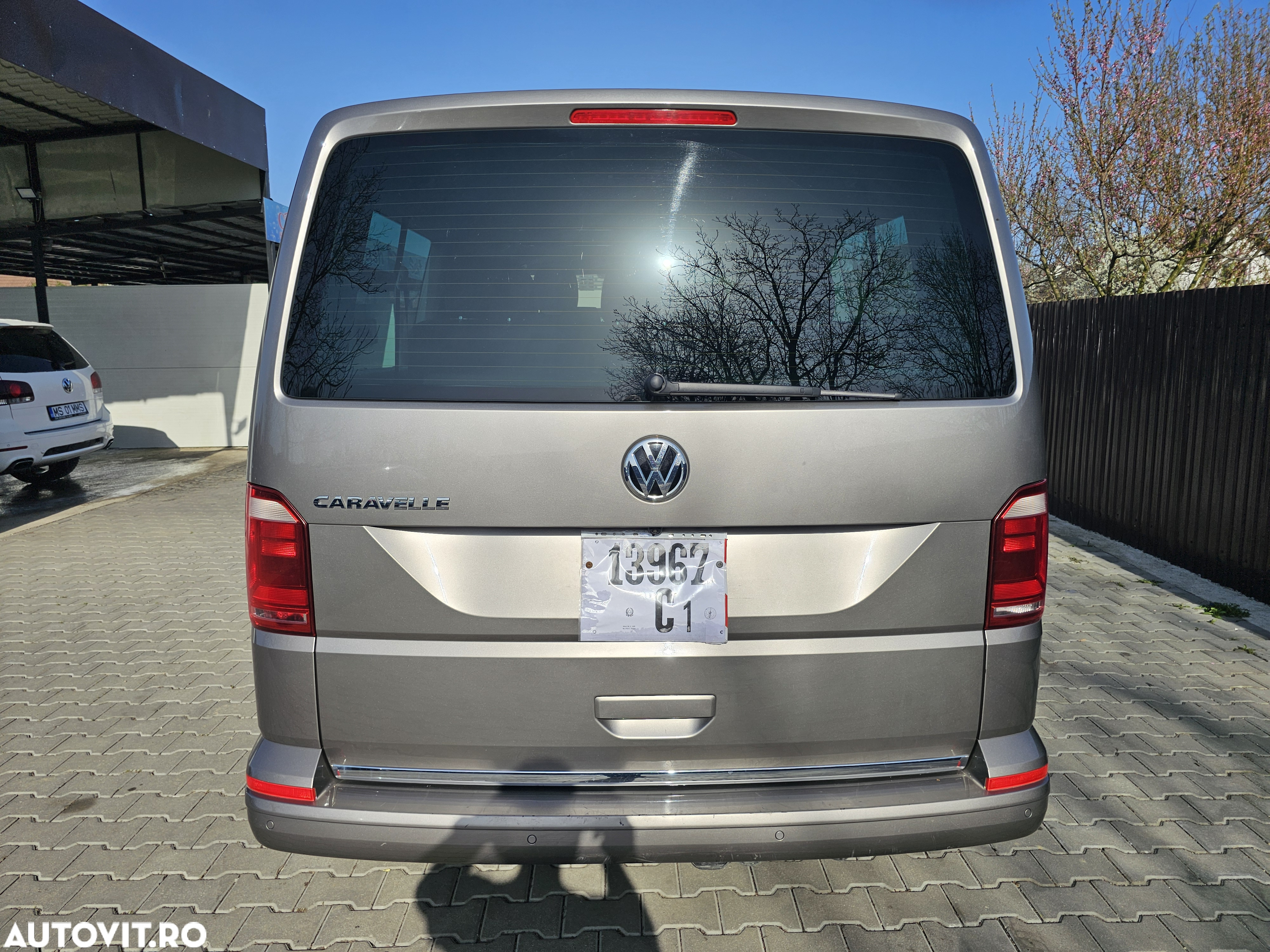 Volkswagen Caravelle T6 2.0 TDI KR Comfortline DSG - 4