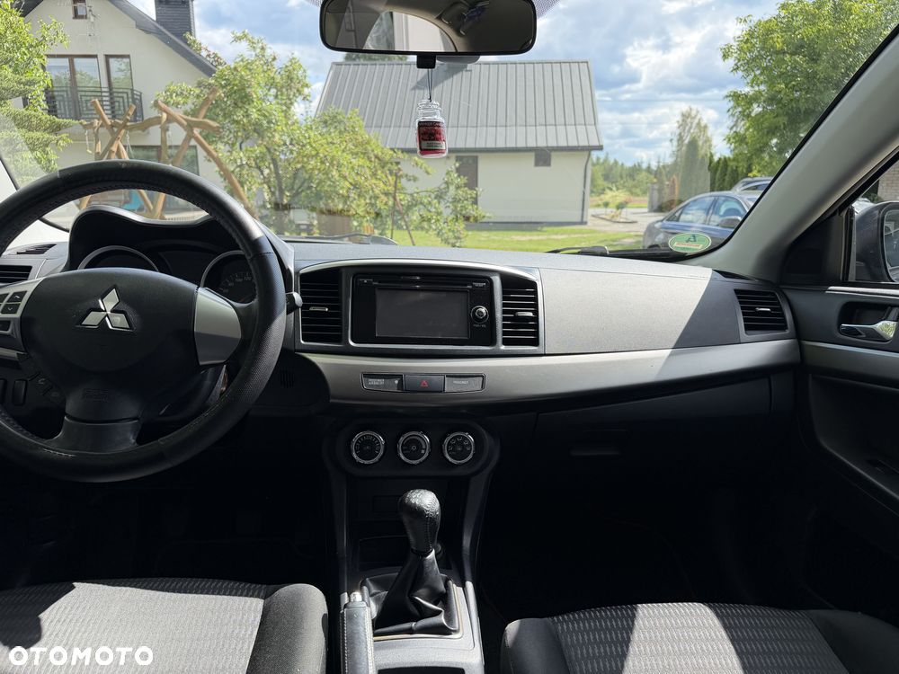 Mitsubishi Lancer 1.6 Invite - 14