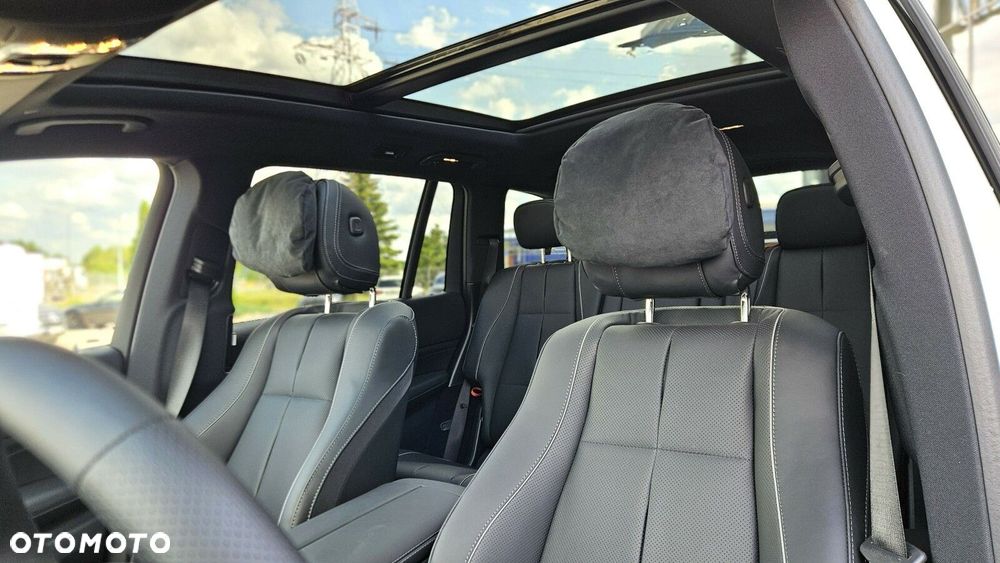 Mercedes-Benz GLS - 12