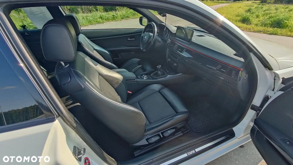 BMW Seria 3 320i Edition Exclusive - 30