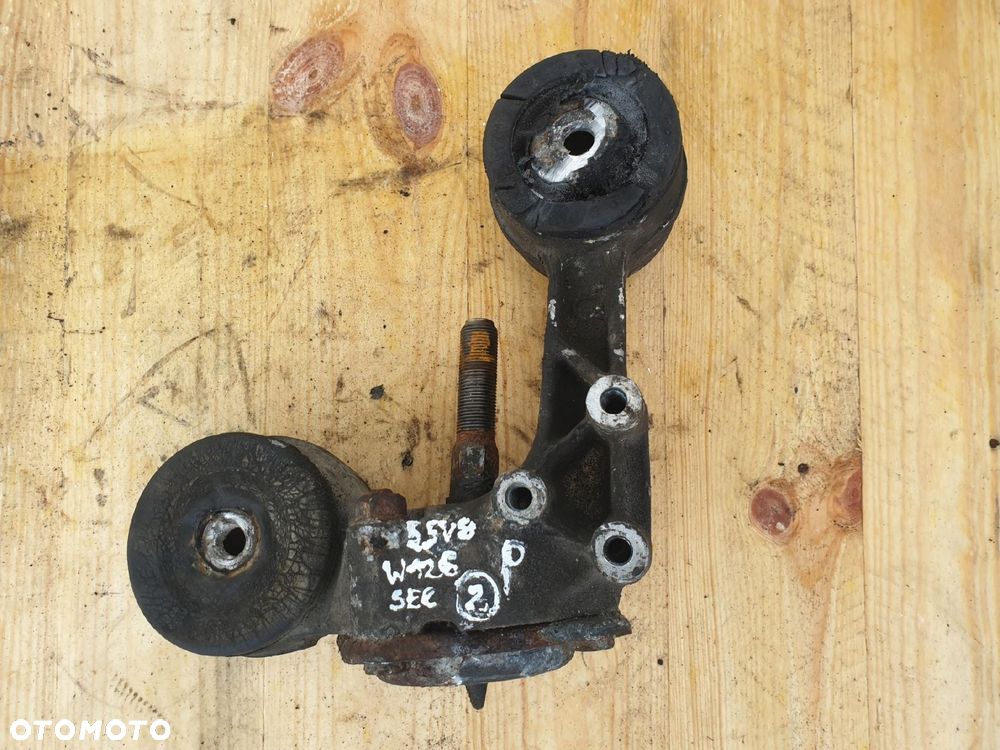 Mercedes W126 SEC PRZEDNI WAHACZ prawy przód - 1