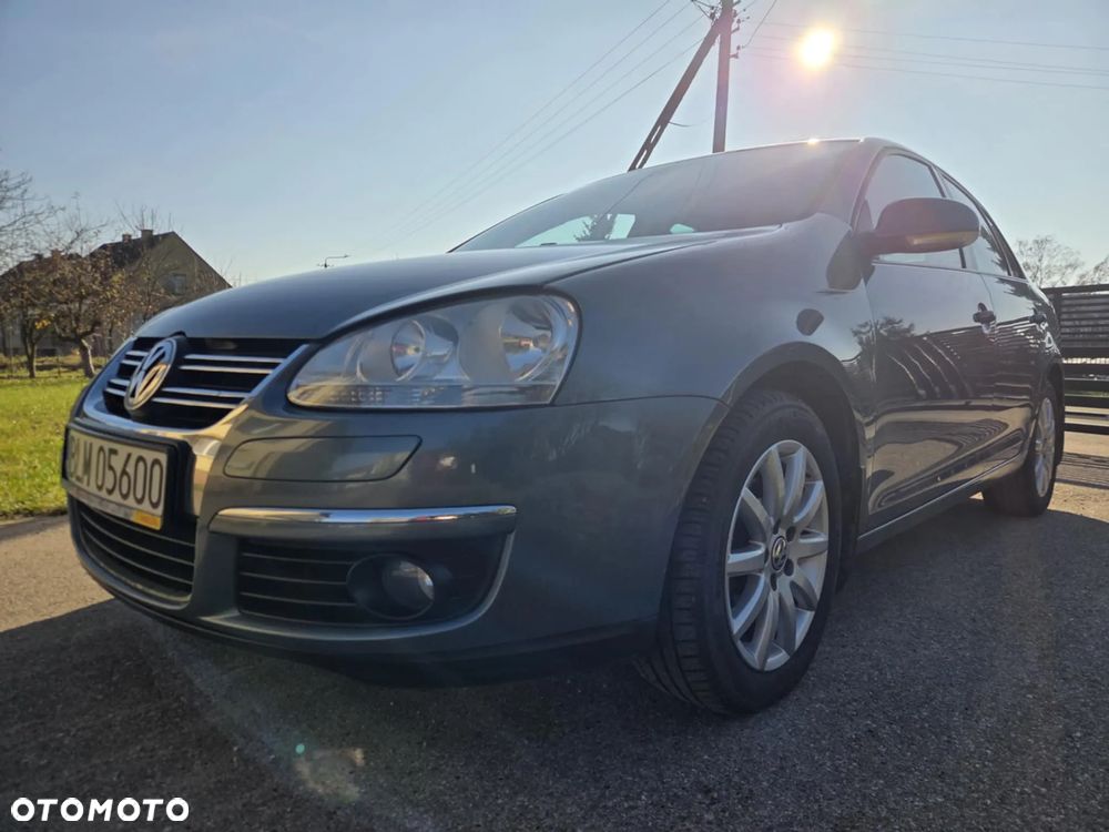 Volkswagen Jetta 1.9 TDI Comfortline - 19