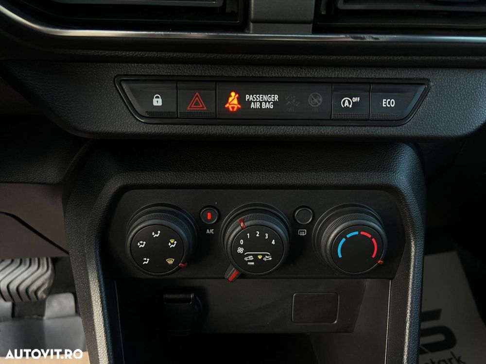 Dacia Logan TCe 90 CVT Expression - 28