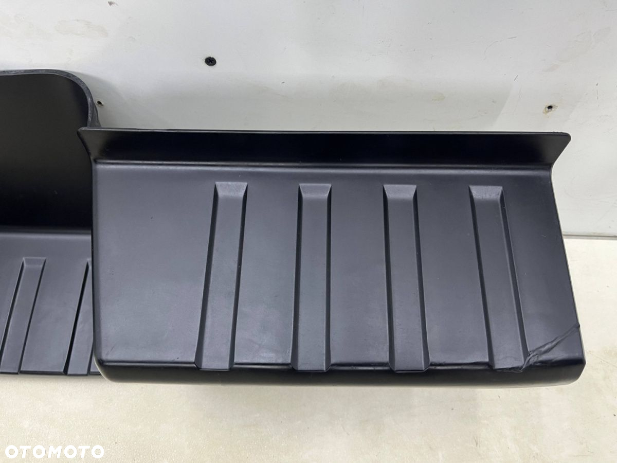 Zderzak tylny Isuzu D-Max D Max Mazda BT-50 BT 50 III 3 20r.- nakładka zderzaka 8983938280 - 8