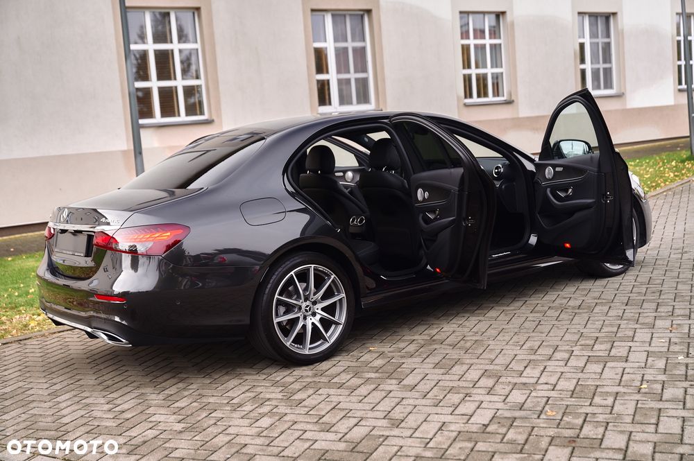 Mercedes-Benz Klasa E 200 4-Matic AMG - 21