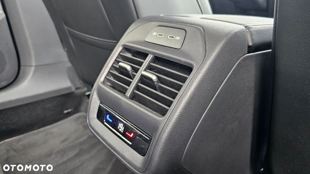 Volkswagen Passat - 39