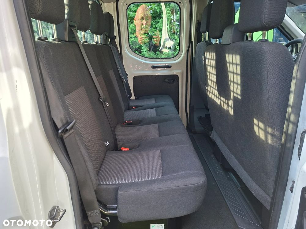Ford Transit - 12