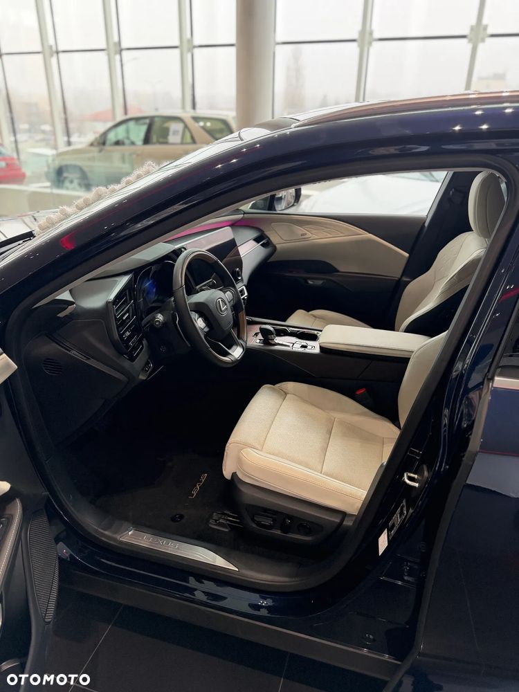 Lexus RX - 10