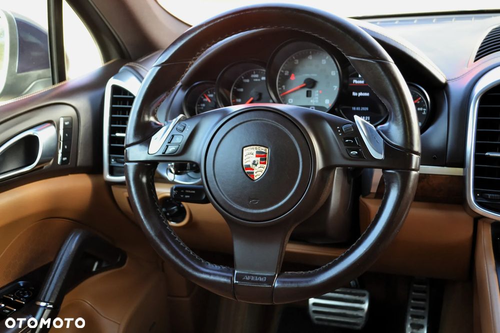 Porsche Cayenne - 22
