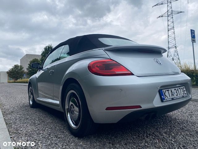 Volkswagen New Beetle - 13
