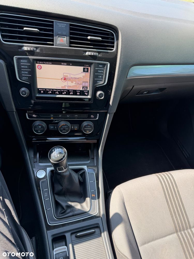 Volkswagen Golf 1.6 TDI BlueMotion Technology Allstar - 16