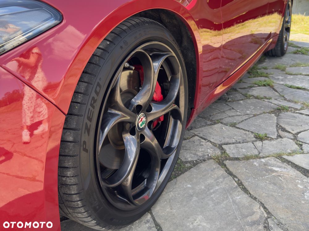 Alfa Romeo Giulia - 10