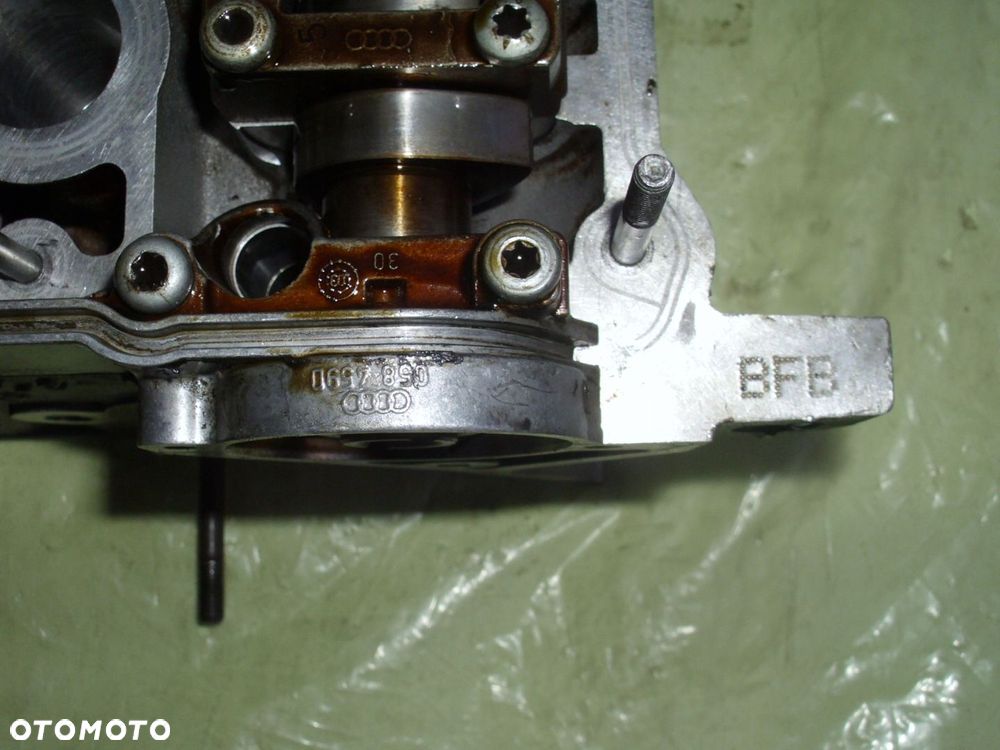 Głowica silnika AUDI A3 A6 1,8 T AWT BFB AVJ AWT PASSAT B5 B6 B7 06A103373P - 4