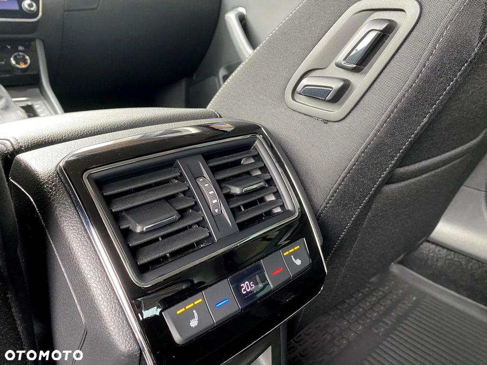 Skoda Superb 2.0 TDI SCR Style DSG - 28