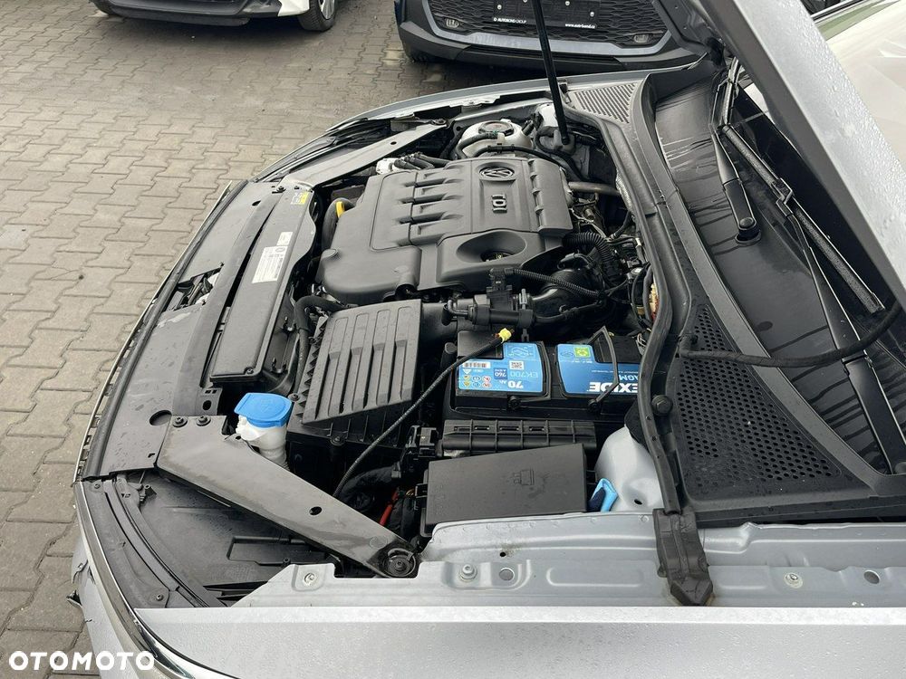 Volkswagen Passat Alltrack 2.0 TDI SCR DSG 4Motion - 19