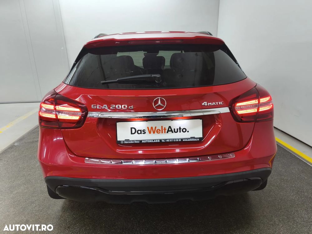 Mercedes-Benz GLA 200 d 4MATIC Aut. - 4