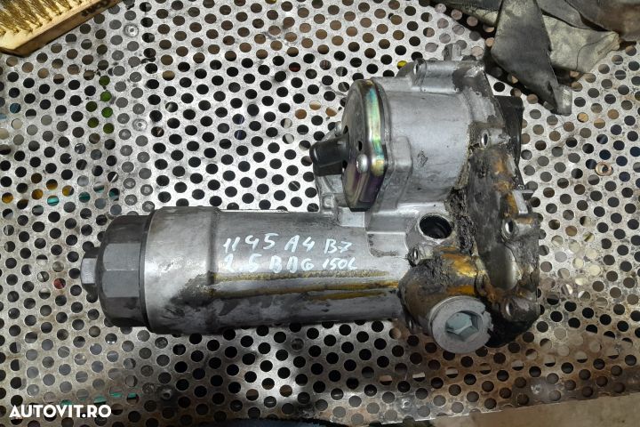Carcasa filtru ulei 2.5 BDG  059115405G Audi A4 B7 [2004 - 2008] Seda - 1
