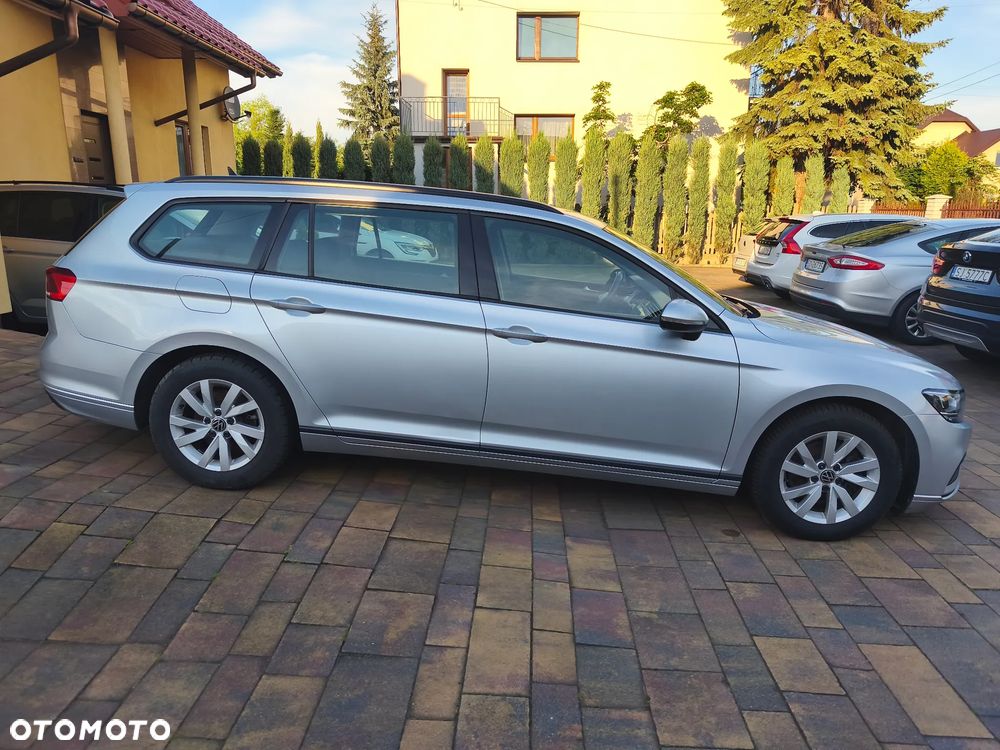 Volkswagen Passat - 4