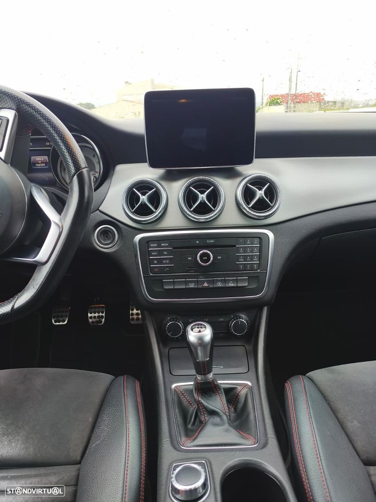 Mercedes-Benz CLA 180 d AMG Line - 8