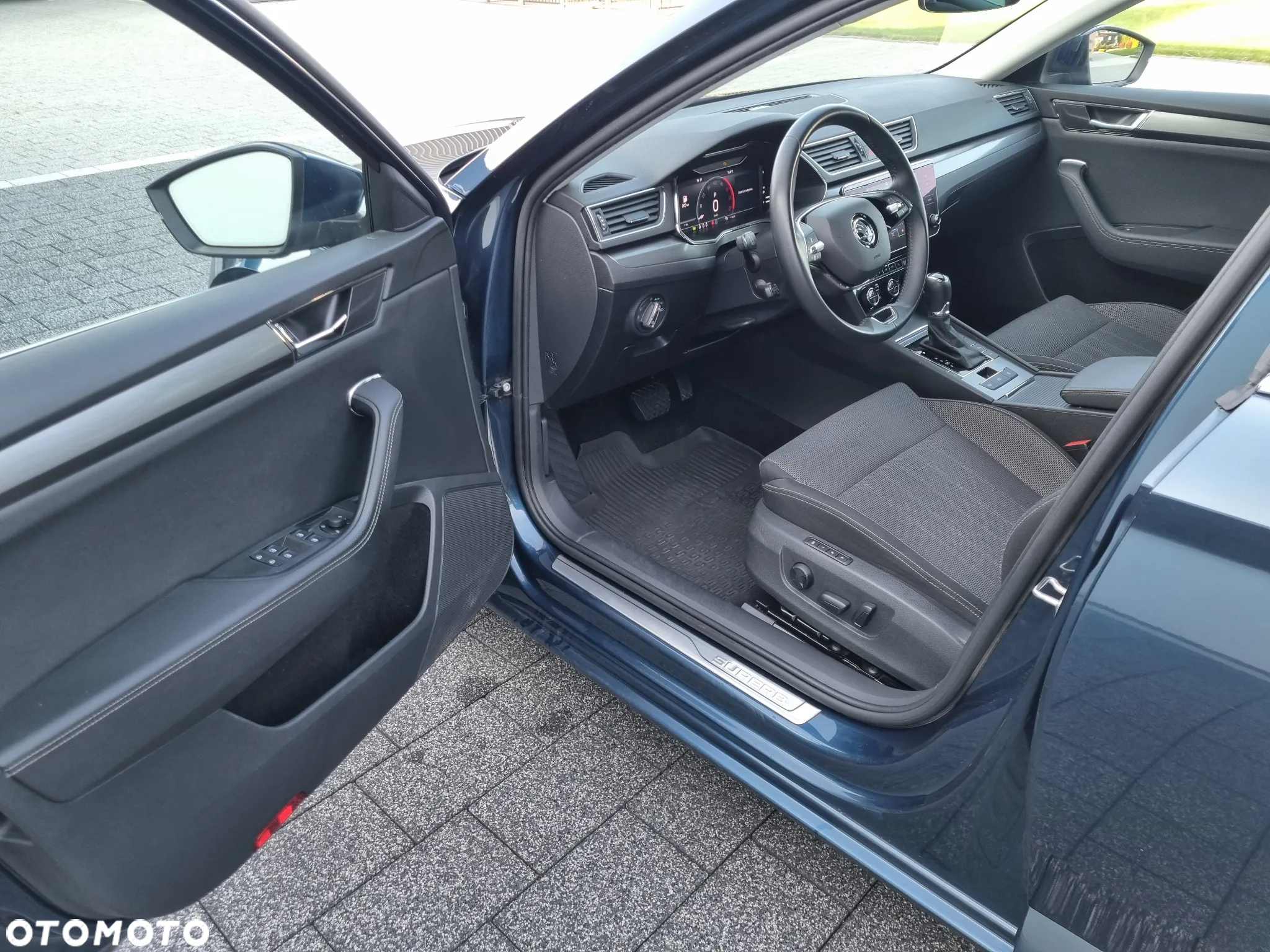 Skoda Superb 2.0 TDI SCR Style DSG - 14
