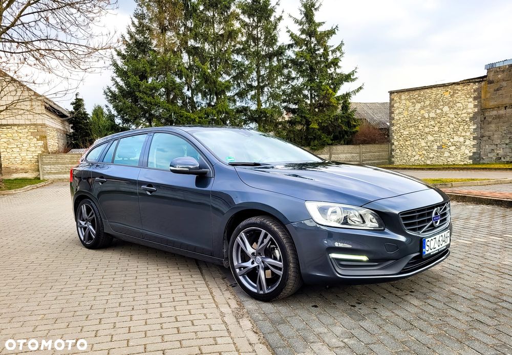 Volvo V60 D3 Geartronic Kinetic - 4