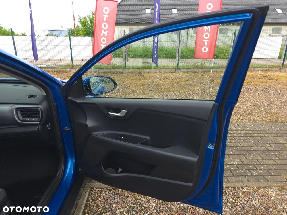 Kia Stonic 1.2 L Business Line - 14