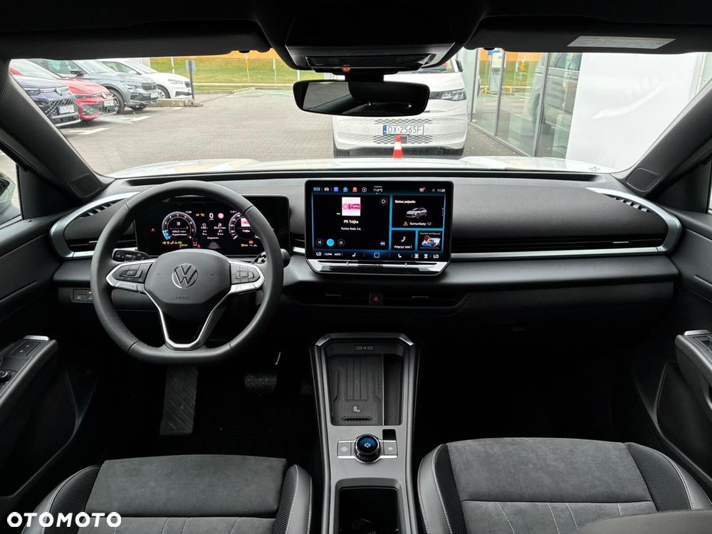 Volkswagen T-Roc - 8