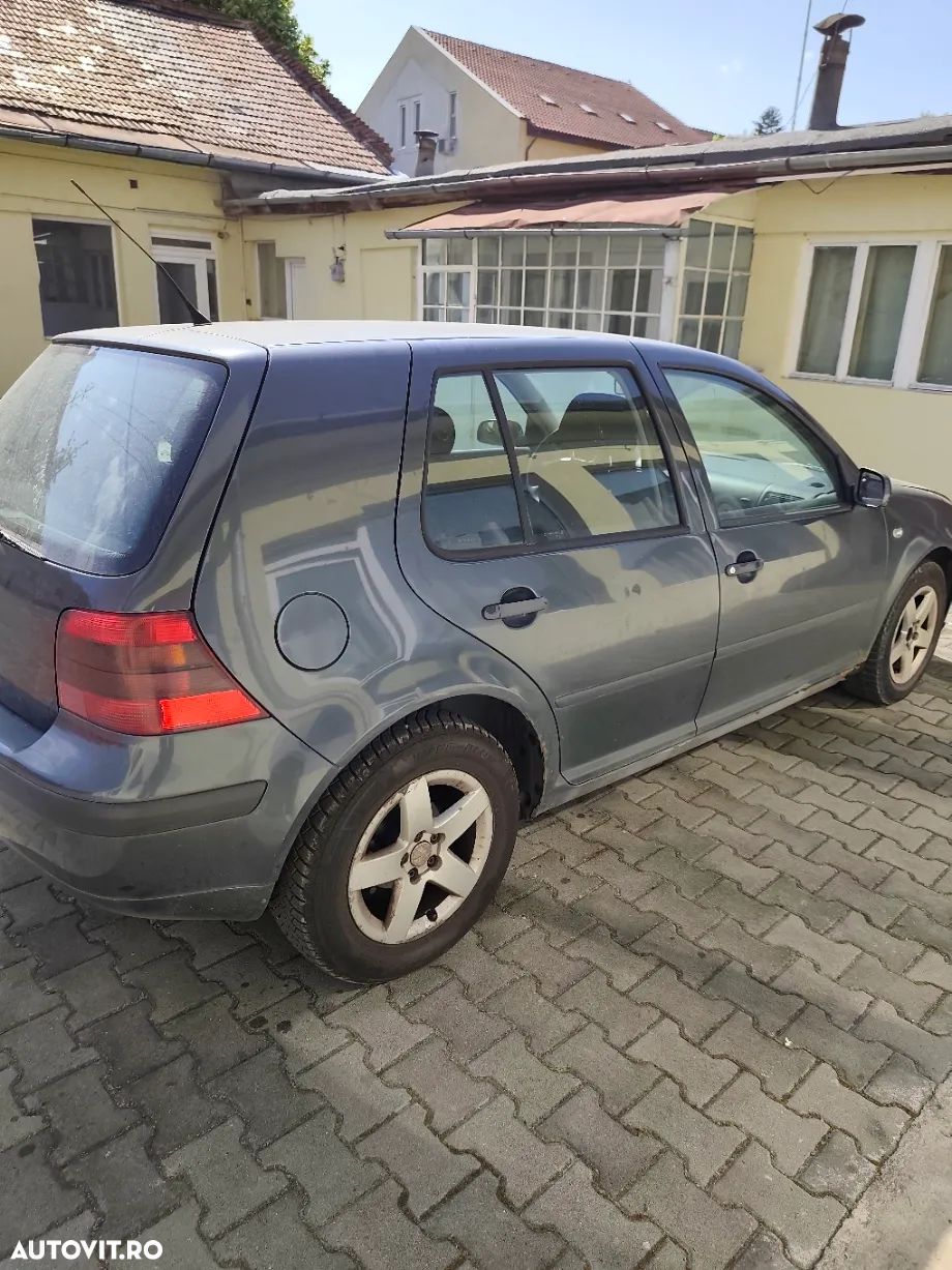 Volkswagen Golf 1.4 - 1