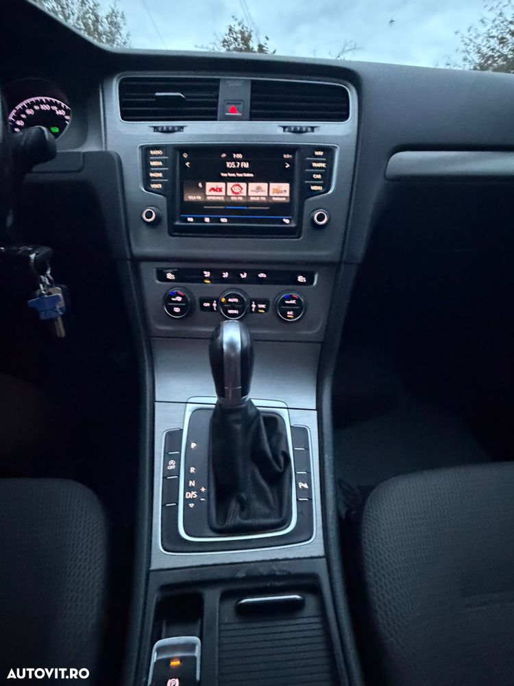Volkswagen Golf - 9