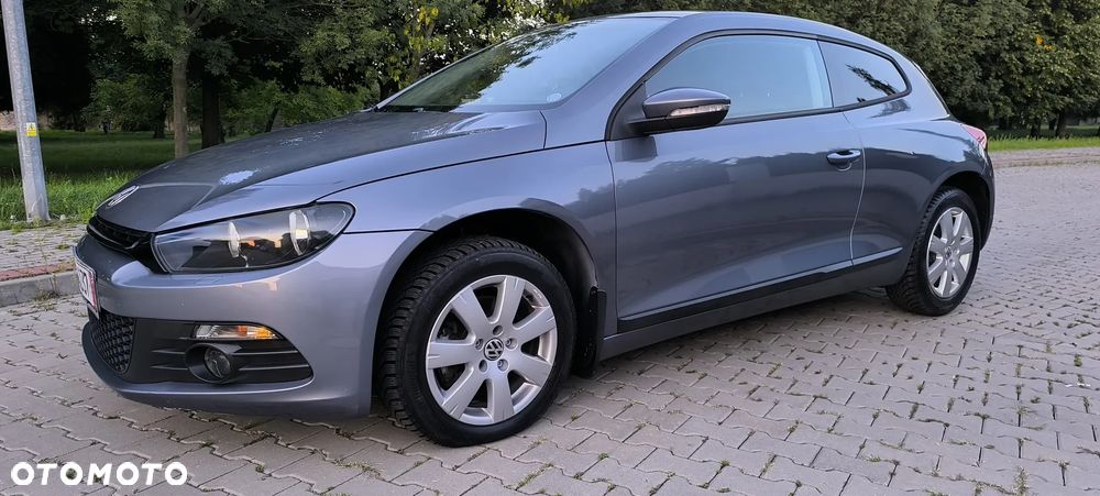 Volkswagen Scirocco 2.0 TDI Blue Motion Technologie - 2