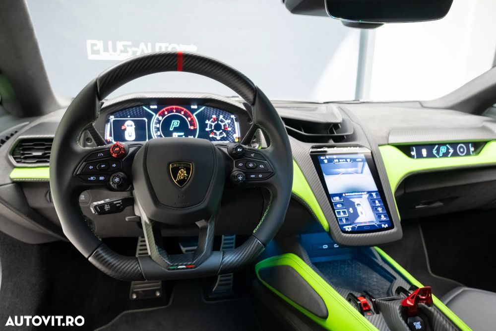 Lamborghini Revuelto - 15