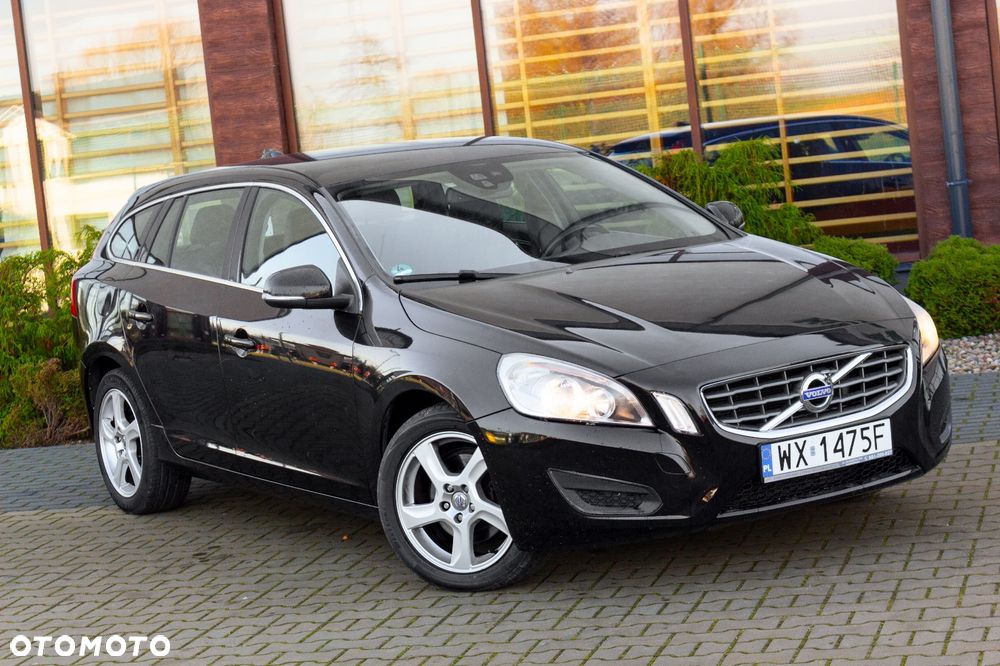 Volvo V60 T3 Momentum - 3