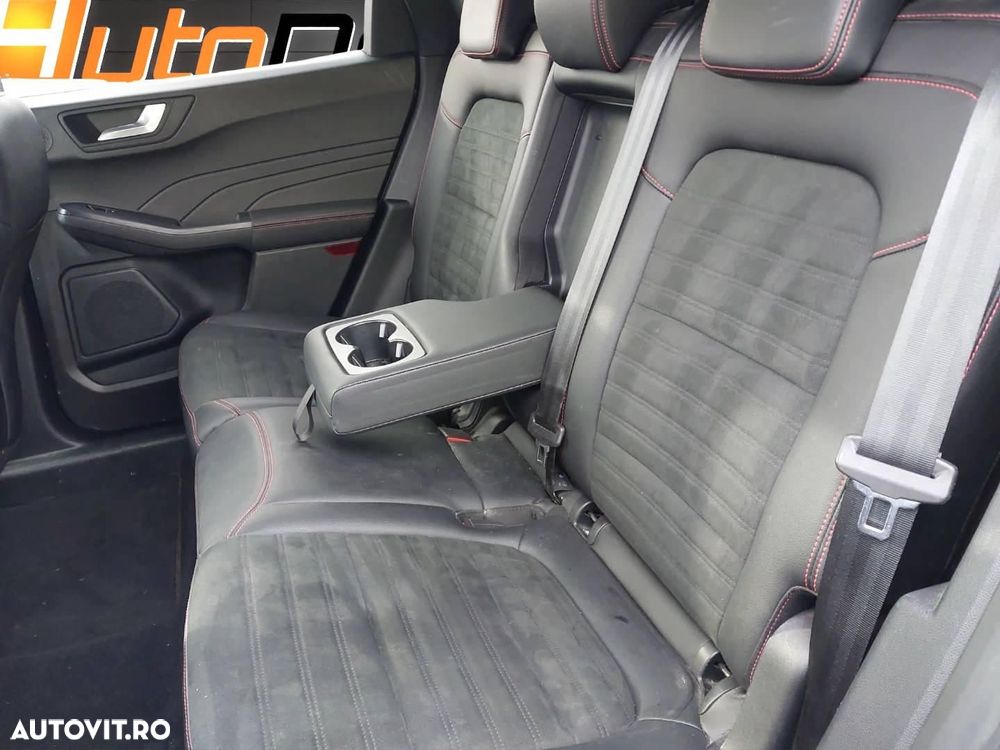 Ford Kuga 2.5 Duratec PHEV ST-LINE - 9