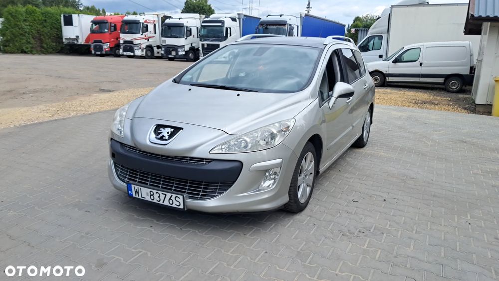Peugeot 308 - 1