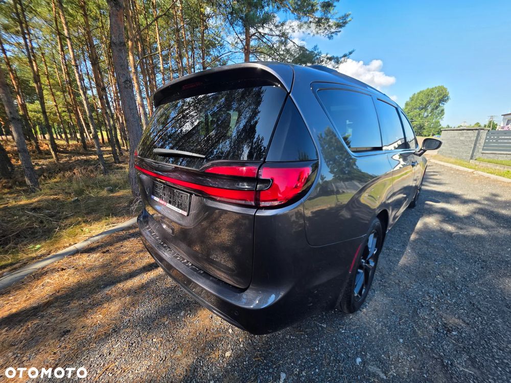 Chrysler Pacifica - 10