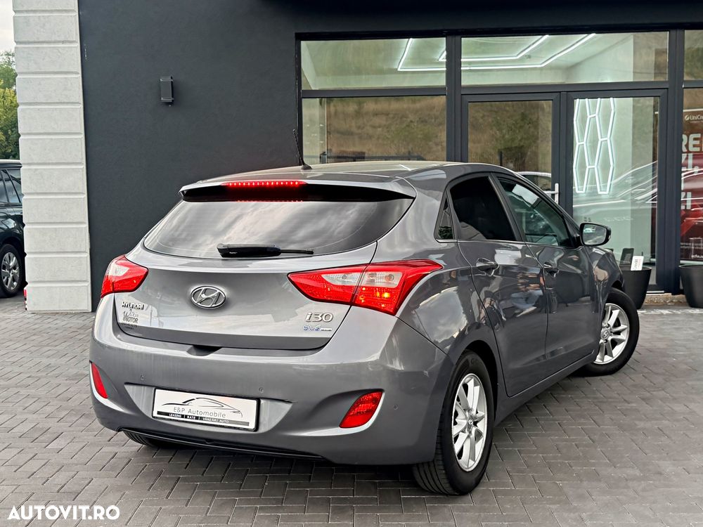 Hyundai i30 1.6 CRDI Comfort - 14