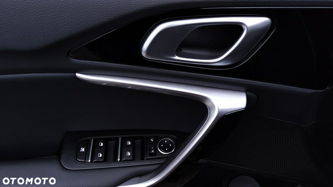 Kia Ceed - 8