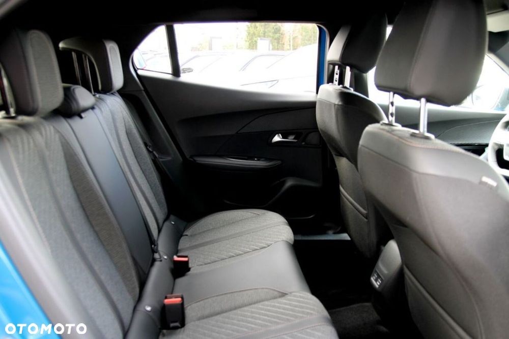 Peugeot 2008 1.2 PureTech Allure S&S EAT8 - 30