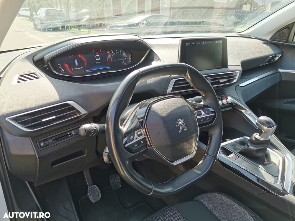 Peugeot 5008 PureTech 130 Allure - 18