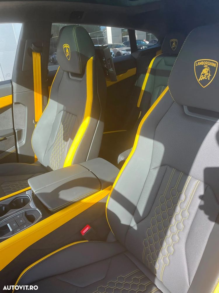 Lamborghini URUS - 8