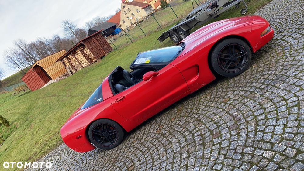 Chevrolet Corvette - 18