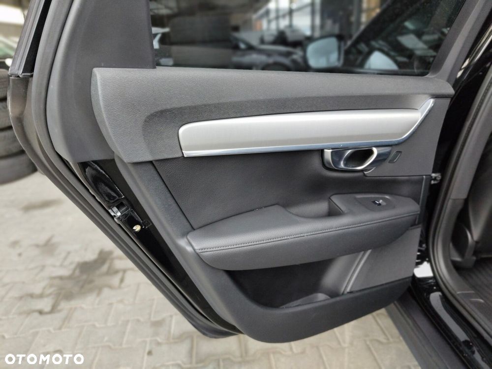 Volvo V90 Cross Country - 9
