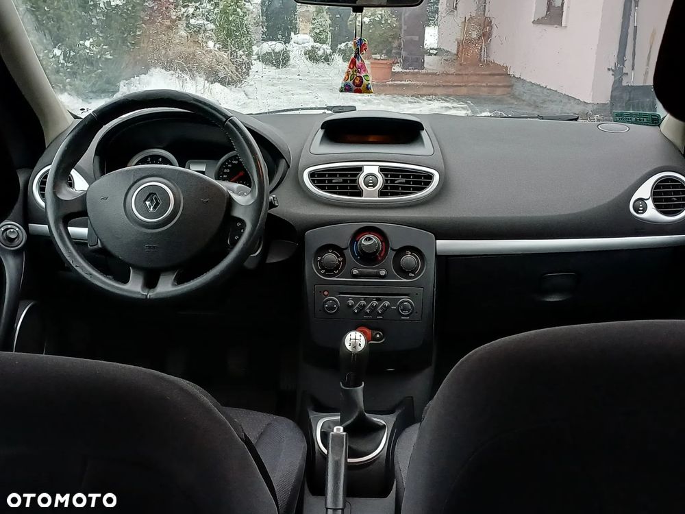 Renault Clio 1.2 16V Dynamique - 10