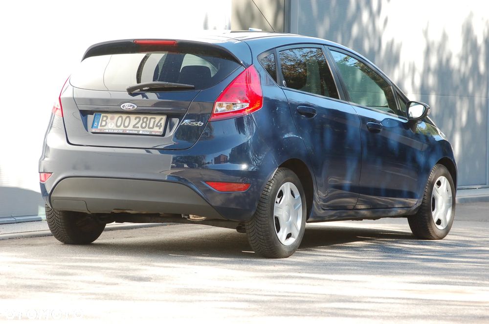 Ford Fiesta 1.4 Ghia - 32