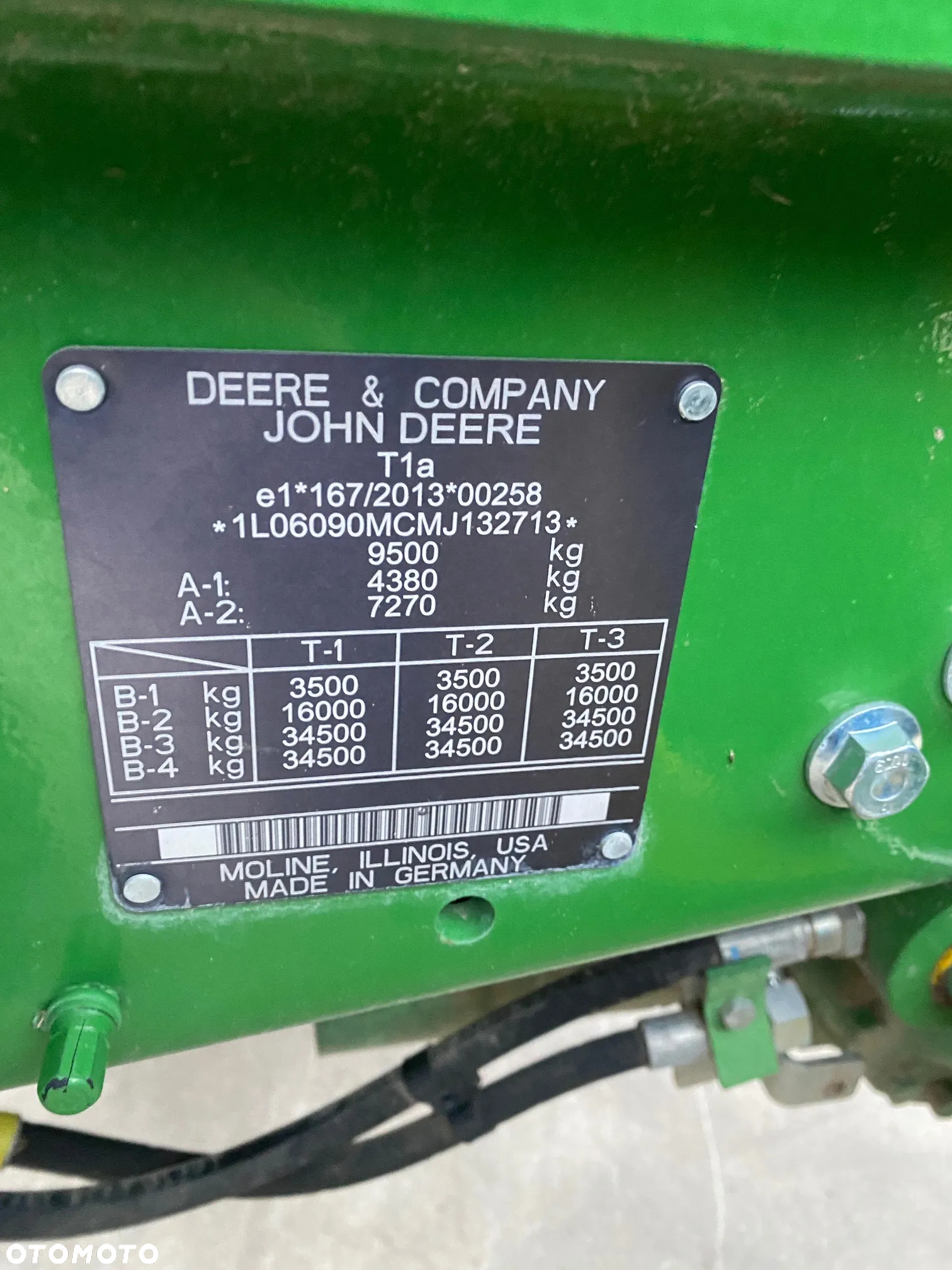 John Deere 6090M - 19