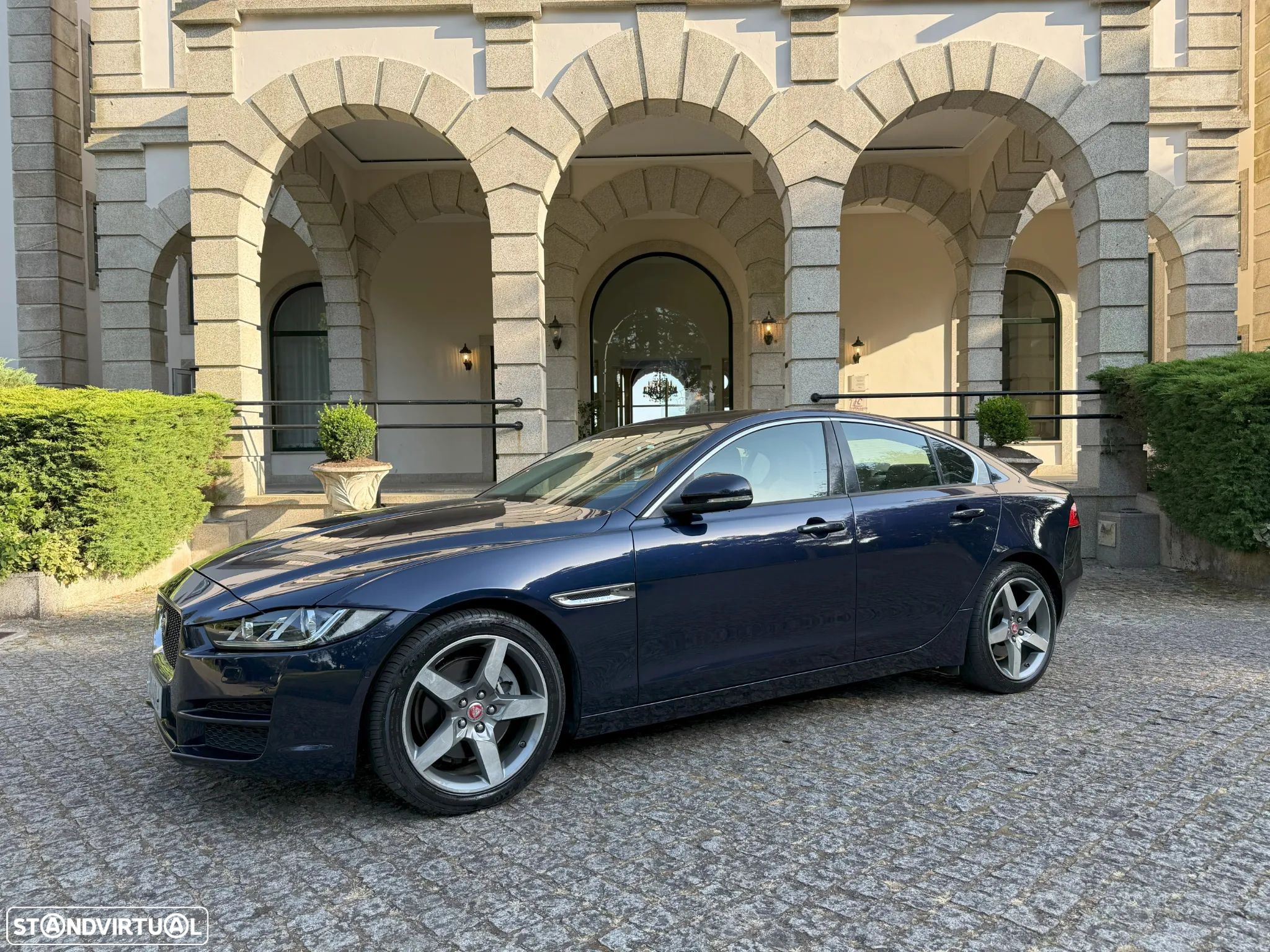 Jaguar XE 2.0 D SE - 1