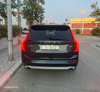Volvo XC 90 - 9