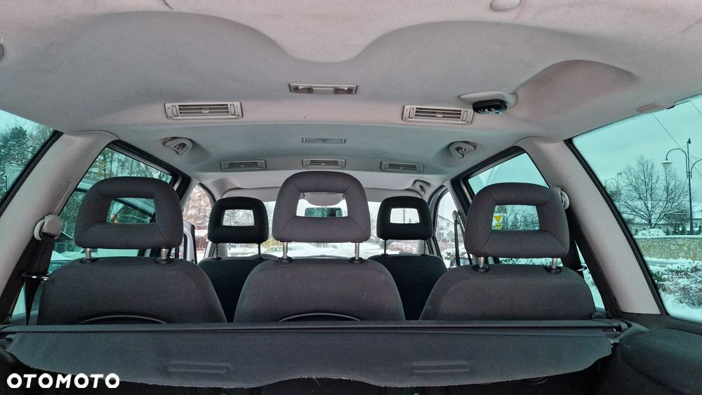 Volkswagen Sharan 1.9 TDI Family - 27