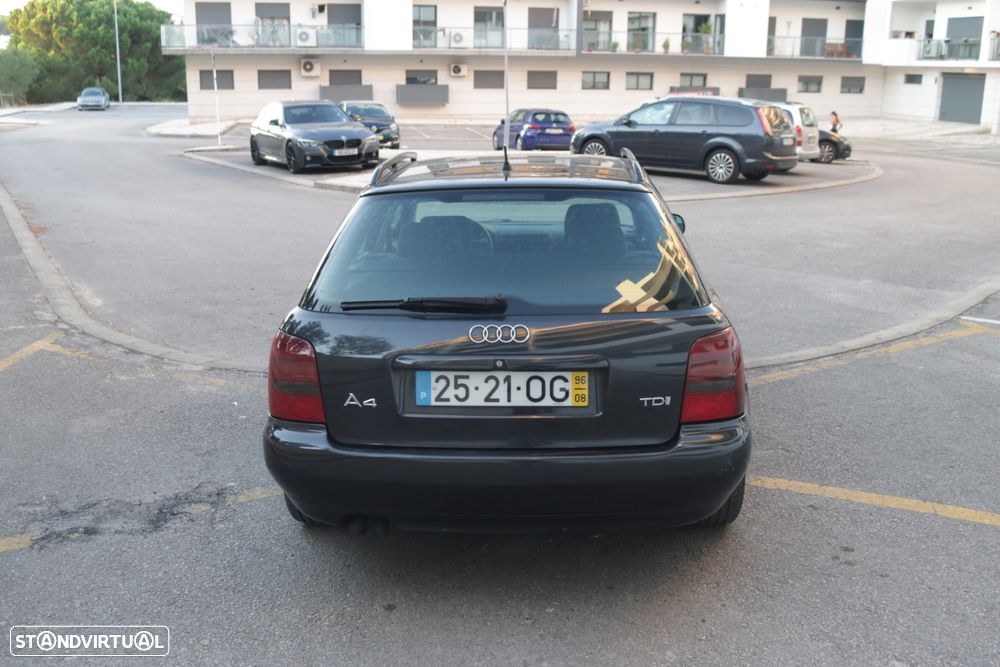 Audi A4 Avant - 4