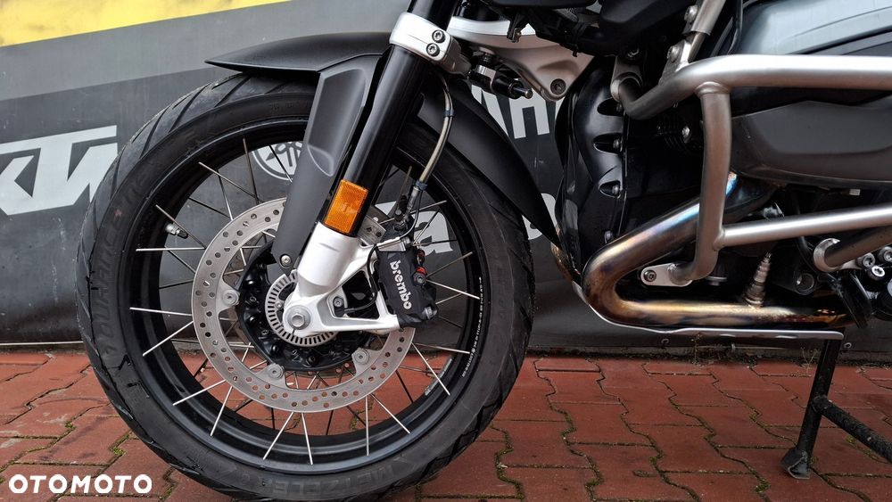 BMW R - 16